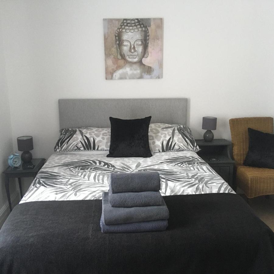 Beachside Bed & Breakfast Bed & Breakfast Hornsea